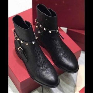 Authentic Valentino Rockstud Black Ankle Boots